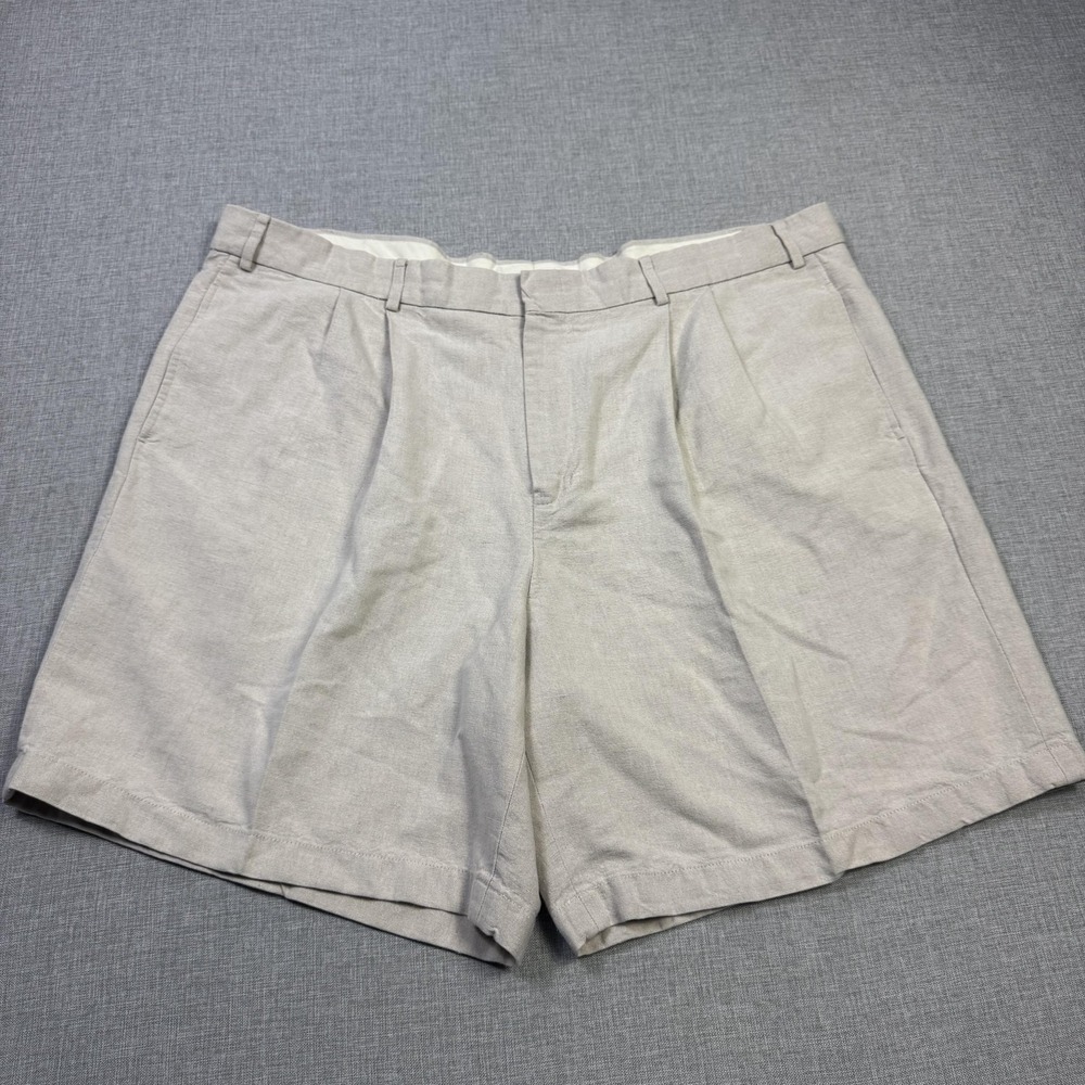 L.L. Bean Chino Shorts Mens 44 Beige Linen Cotton Pleated‎ Relaxed Fit 7" Inseam